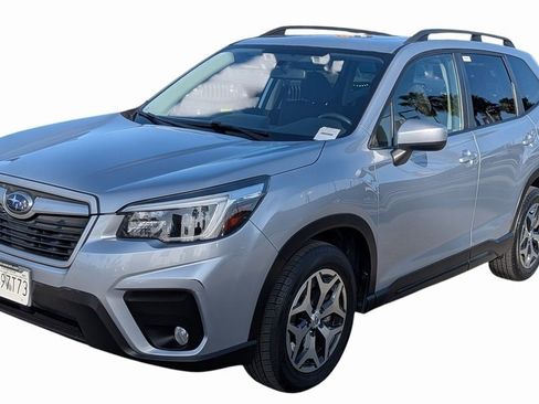 Used 2021 Subaru Forester Premium image 1