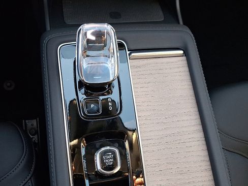 New 2026 Volvo XC90 B6 Plus w/ Protection Package Premier image 12