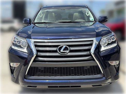 Used 2019 Lexus GX 460 Premium w/ Premium Package AWD/4WD image 2