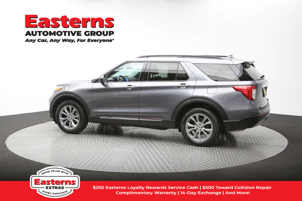 Used 2023 Ford Explorer XLT w/ Equipment Group 202A AWD/4WD image 63