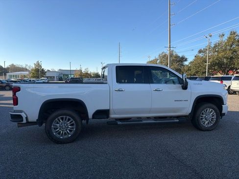 Used 2021 Chevrolet Silverado 3500 High Country w/ Z71 Off-Road Package image 4