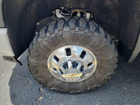 Used 2024 Chevrolet Silverado 3500 High Country w/ High Country Premium Package AWD/4WD image 14