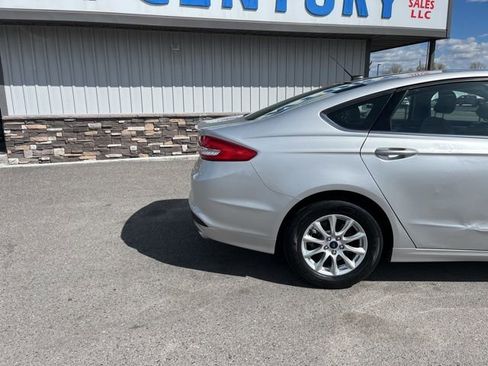 Used 2018 Ford Fusion S FWD image 14