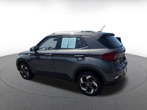 Used 2025 Hyundai Venue SEL FWD image 10