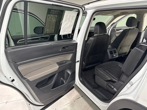 Used 2023 Volkswagen Atlas SEL R-Line AWD/4WD image 25
