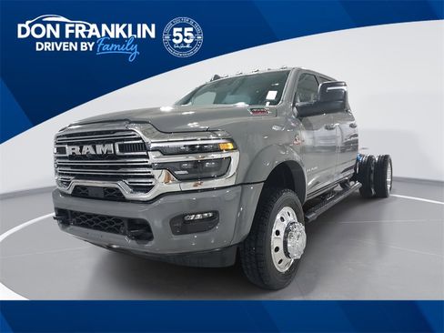 New 2026 RAM 4500 4x4 Crew Cab DRW w/ Laramie Trim Package image 1