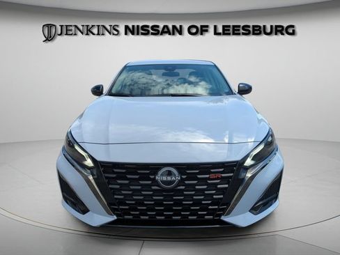 Used 2025 Nissan Altima 2.5 SR FWD image 3