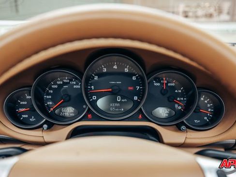 Used 2009 Porsche 911 Carrera image 9