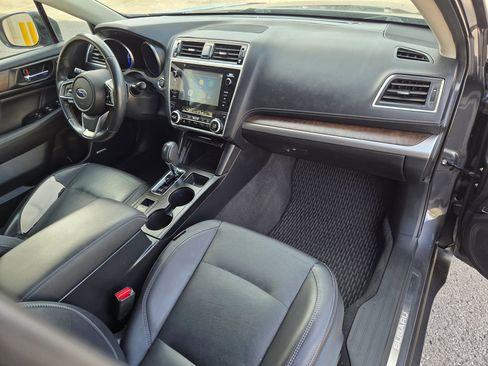 Used 2018 Subaru Outback 2.5i Limited AWD/4WD image 18