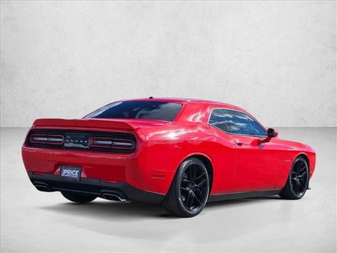 Used 2020 Dodge Challenger R/T image 5