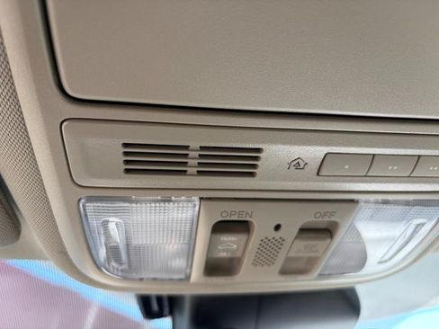 Used 2014 Honda Odyssey Touring image 21