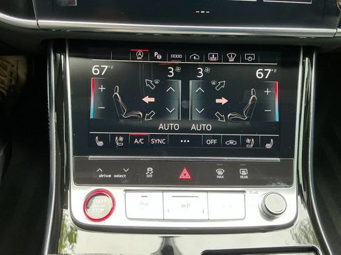 Used 2023 Audi S8 AWD/4WD image 29