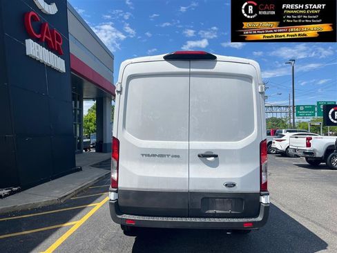 Used 2025 Ford Transit 250 148 Medium Roof RWD image 4