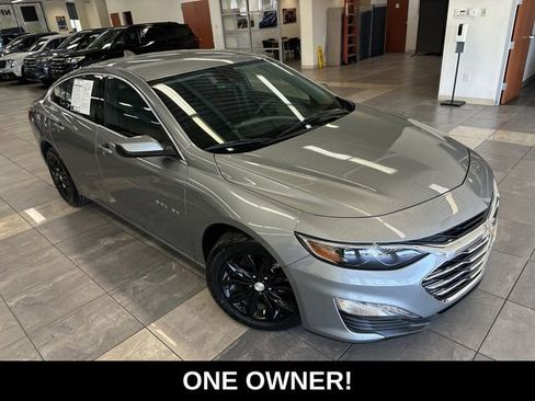 Used 2024 Chevrolet Malibu LT FWD image 2