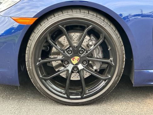 Certified 2025 Porsche 718 Cayman RWD image 27