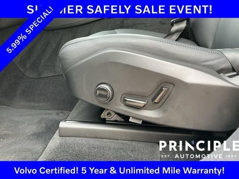 Certified 2025 Volvo XC90 B5 Core AWD/4WD image 32