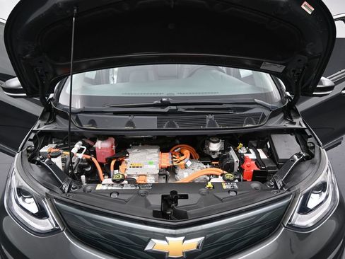 Used 2019 Chevrolet Bolt Premier w/ Infotainment Package FWD image 37