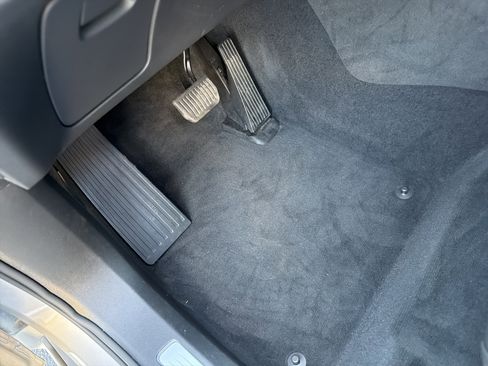 Certified 2025 Volvo XC90 B6 Plus image 17