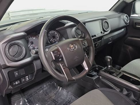 Certified 2022 Toyota Tacoma TRD Sport w/ Black Out Package (TMS) AWD/4WD image 13