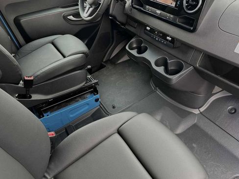 Used 2024 Mercedes-Benz Sprinter 144 Cargo image 16