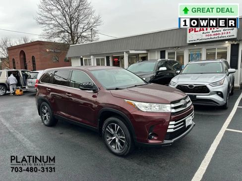 Used 2019 Toyota Highlander AWD V6 image 2