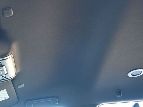 Used 2024 GMC Yukon XL SLT w/ SLT Luxury Package image 74