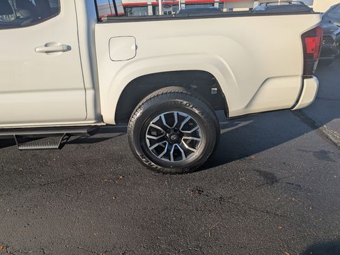 Used 2023 Toyota Tacoma SR image 6