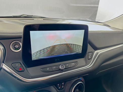 Used 2023 Chevrolet Blazer LT image 22