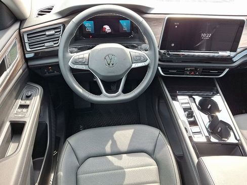 New 2026 Volkswagen Atlas SEL image 7