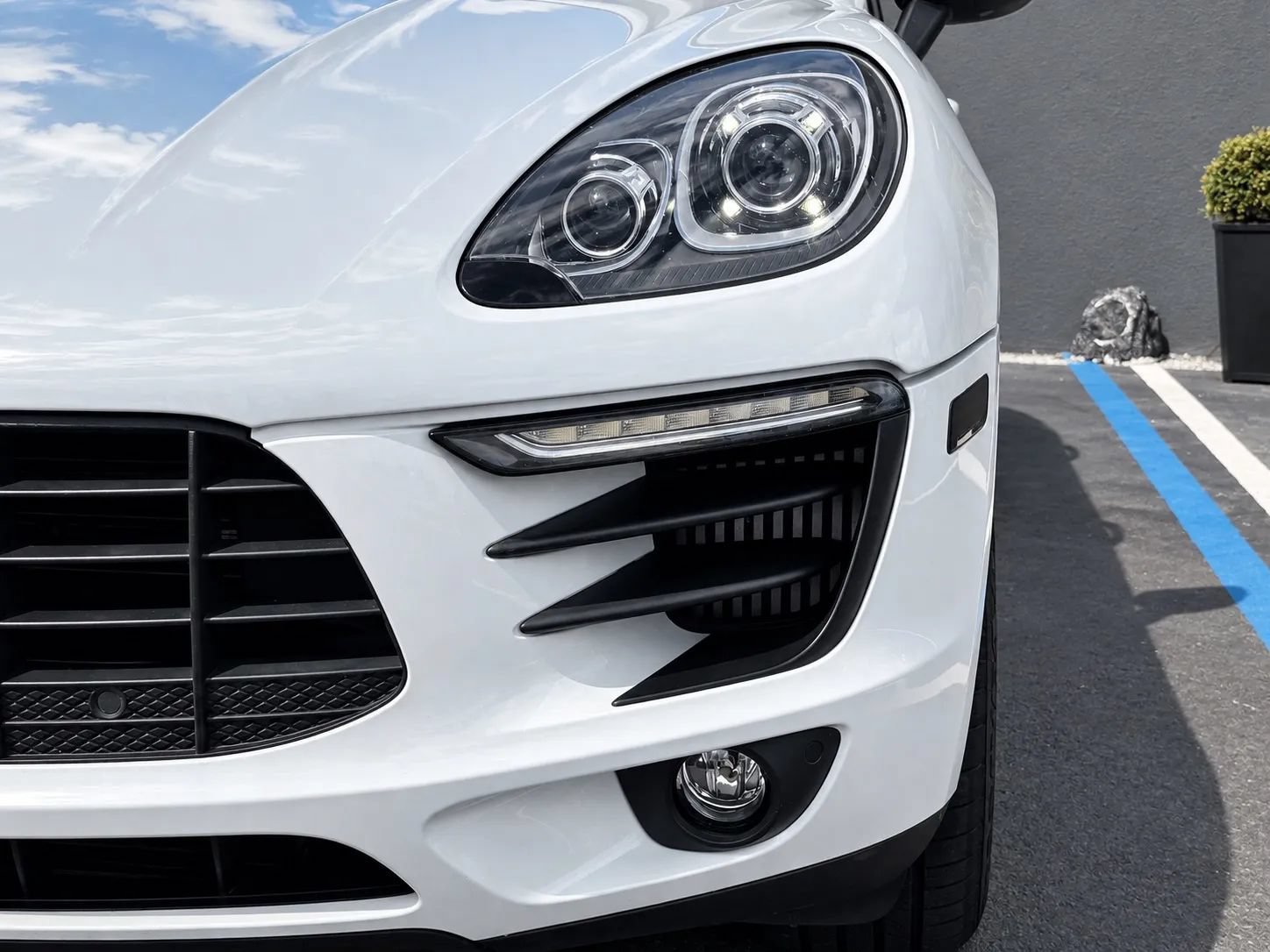 Used 2016 Porsche Macan S AWD/4WD image 4