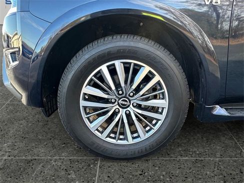 Used 2022 Nissan Armada SL w/ Captain's Chairs Package image 14