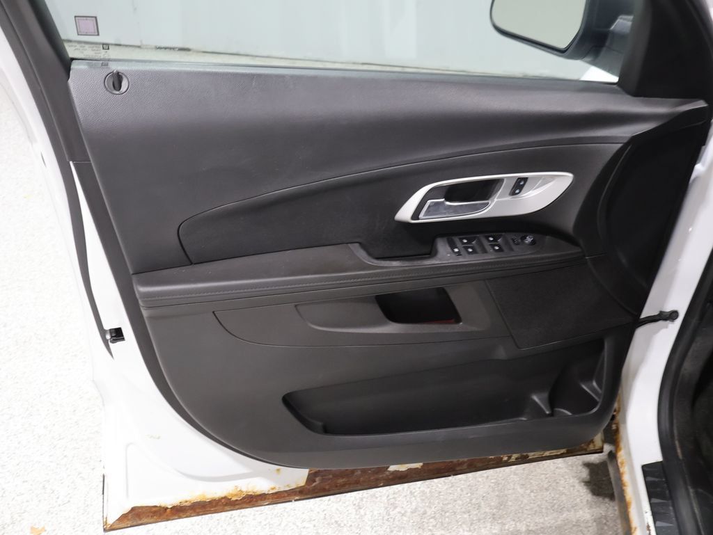 Used 2013 Chevrolet Equinox LS FWD image 17