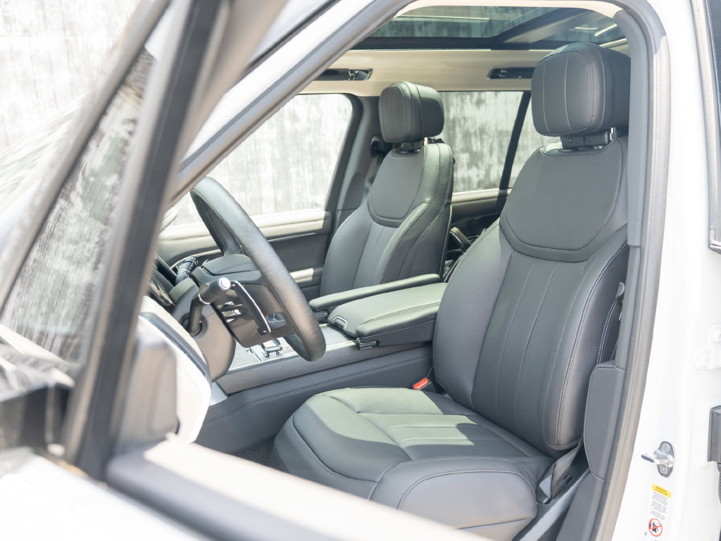 New 2026 Land Rover Range Rover SE AWD/4WD image 19
