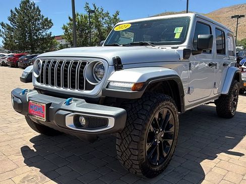 Used 2024 Jeep Wrangler Unlimited Sahara AWD/4WD image 7