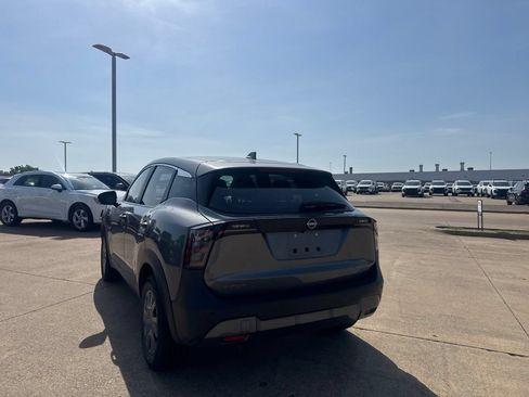 Used 2025 Nissan Kicks S AWD/4WD image 15