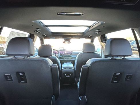 New 2025 Buick Enclave Sport Touring w/ Power Package image 32