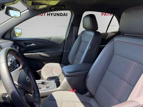 Used 2023 Chevrolet Equinox RS FWD image 9