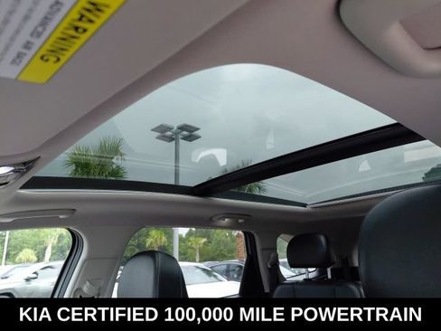 Certified 2022 Kia Sorento EX w/ Panoramic Sunroof Package FWD image 29