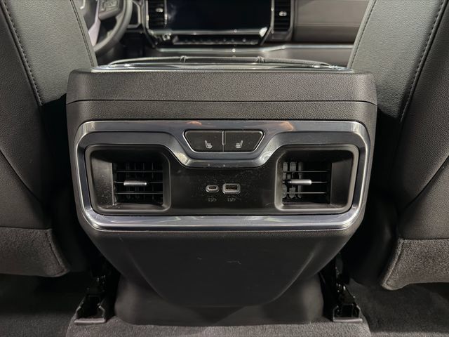 Used 2023 GMC Sierra 1500 SLT w/ SLT Premium Plus Package AWD/4WD image 30