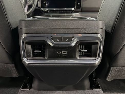 Used 2023 GMC Sierra 1500 SLT w/ SLT Premium Plus Package AWD/4WD image 30