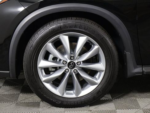 Used 2022 INFINITI QX50 Essential image 26