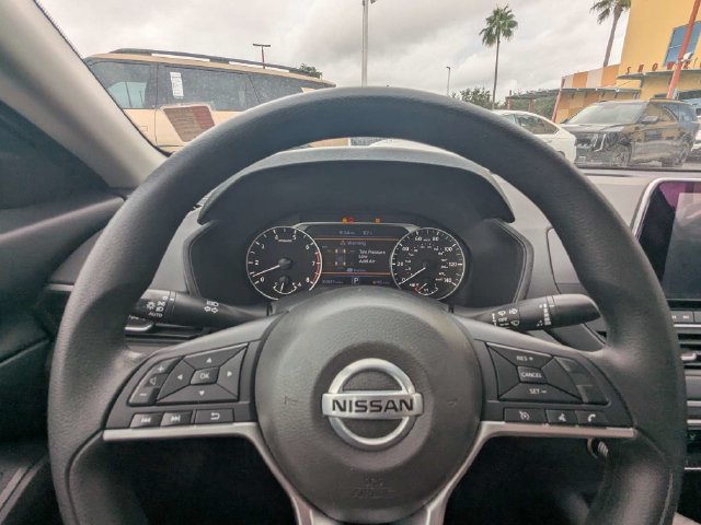 Used 2022 Nissan Altima 2.5 SV FWD image 26