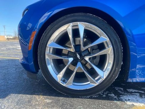 Used 2017 Chevrolet Camaro LT w/ Technology Package image 18