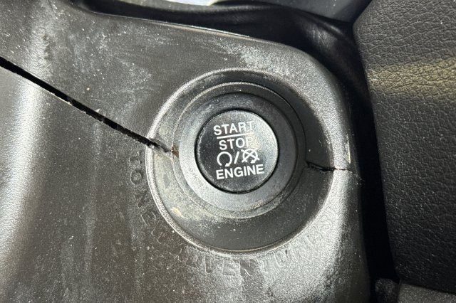 Used 2020 Jeep Renegade Sport FWD image 25