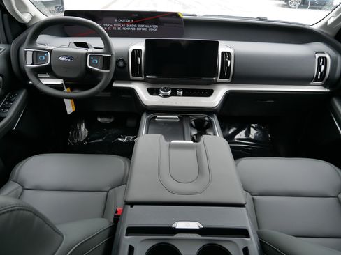 New 2026 Ford Expedition Active AWD/4WD image 8