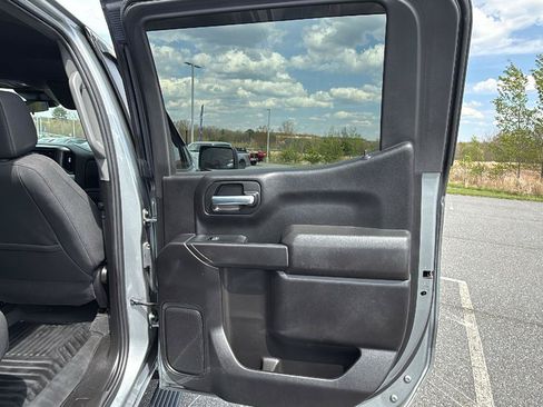 Used 2023 Chevrolet Silverado 1500 Custom AWD/4WD image 18