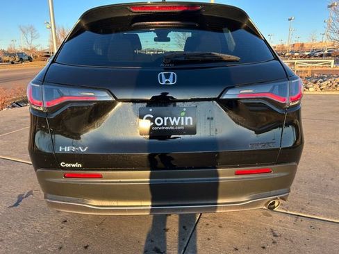 Used 2025 Honda HR-V Sport image 5