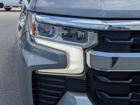 Used 2025 Chevrolet Silverado 1500 LT RWD image 10
