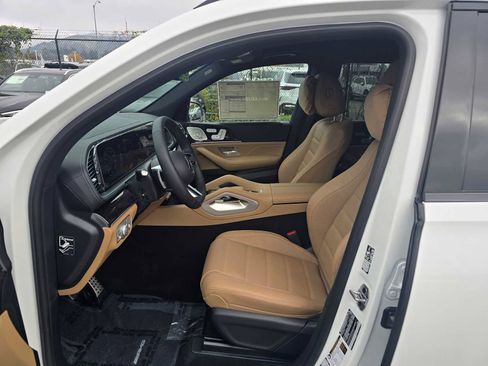 New 2026 Mercedes-Benz GLS 580 4MATIC image 22