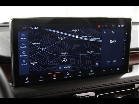 Used 2023 Lincoln Nautilus Reserve image 13